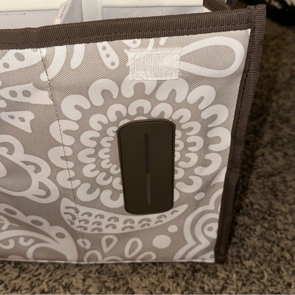 Thirty-One pack ‘n pull Gray and White Organizer - Picture 11 of 12